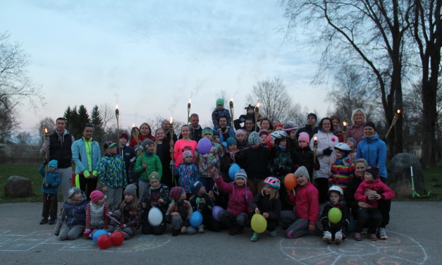 Südamenädala tõrvikujooks “Suur ja väike käsikäes” / 2016